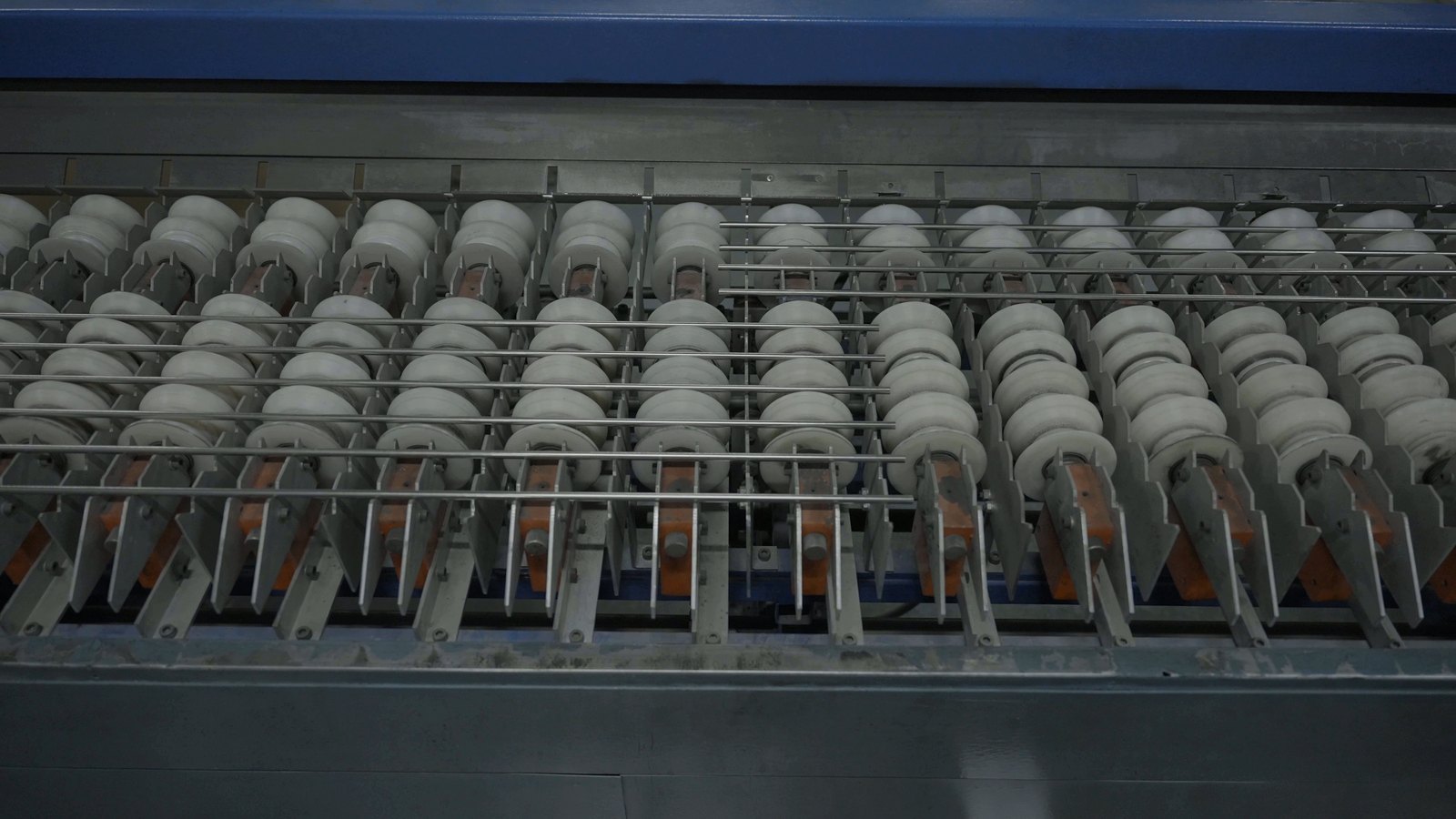 Ceramic-roller conveyor of the continuous annealing line